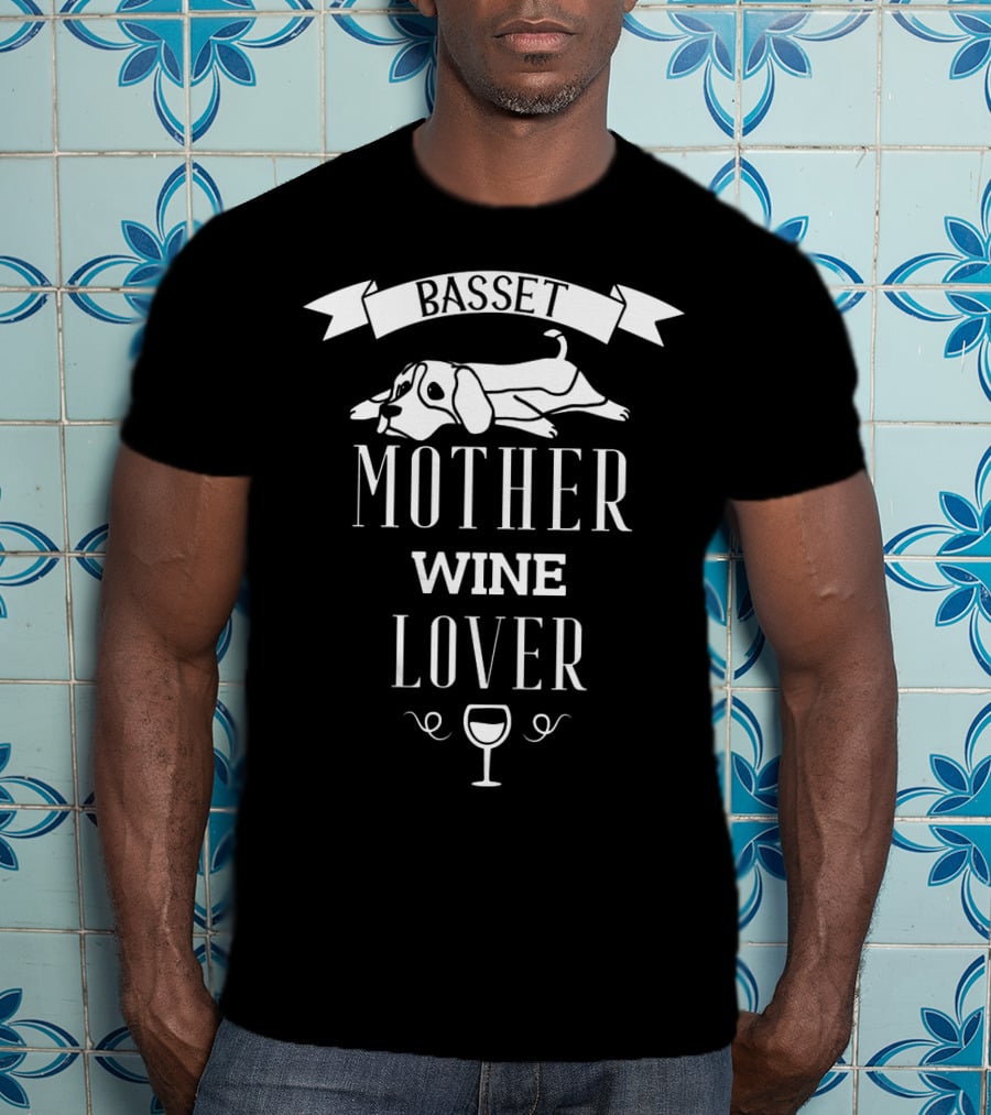 Basset Hound Mother Wine Enthusiast With Glass T-Shirt