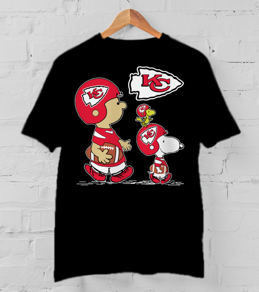 Kansas City Chiefs Christmas Peanuts Cute Football Characters T-Shirt