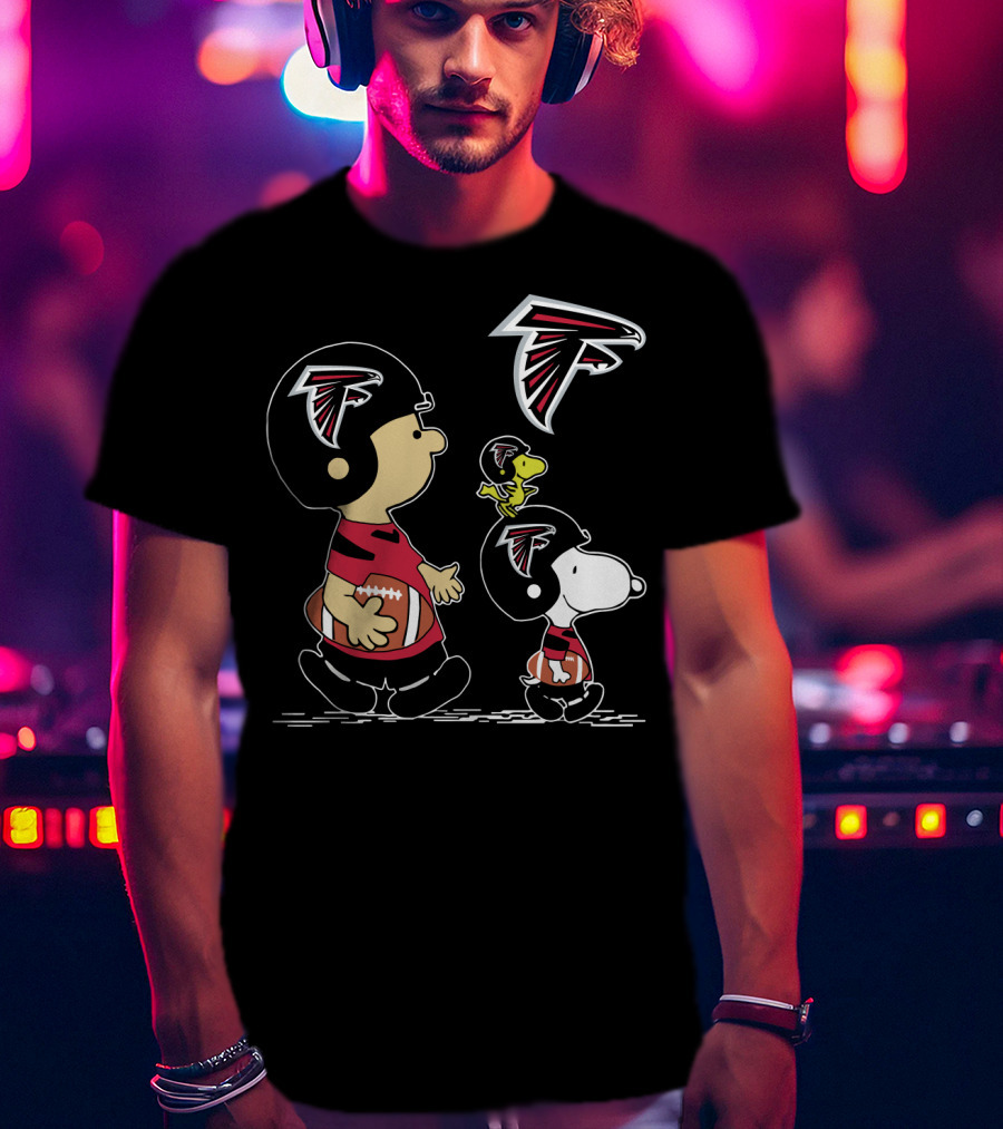 Peanuts Christmas Atlanta Falcons Football Charlie Brown Snoopy Woodstock T-Shirt