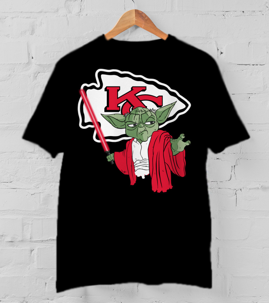 Kansas City Chiefs Yoda Lightsaber Fan T-Shirt