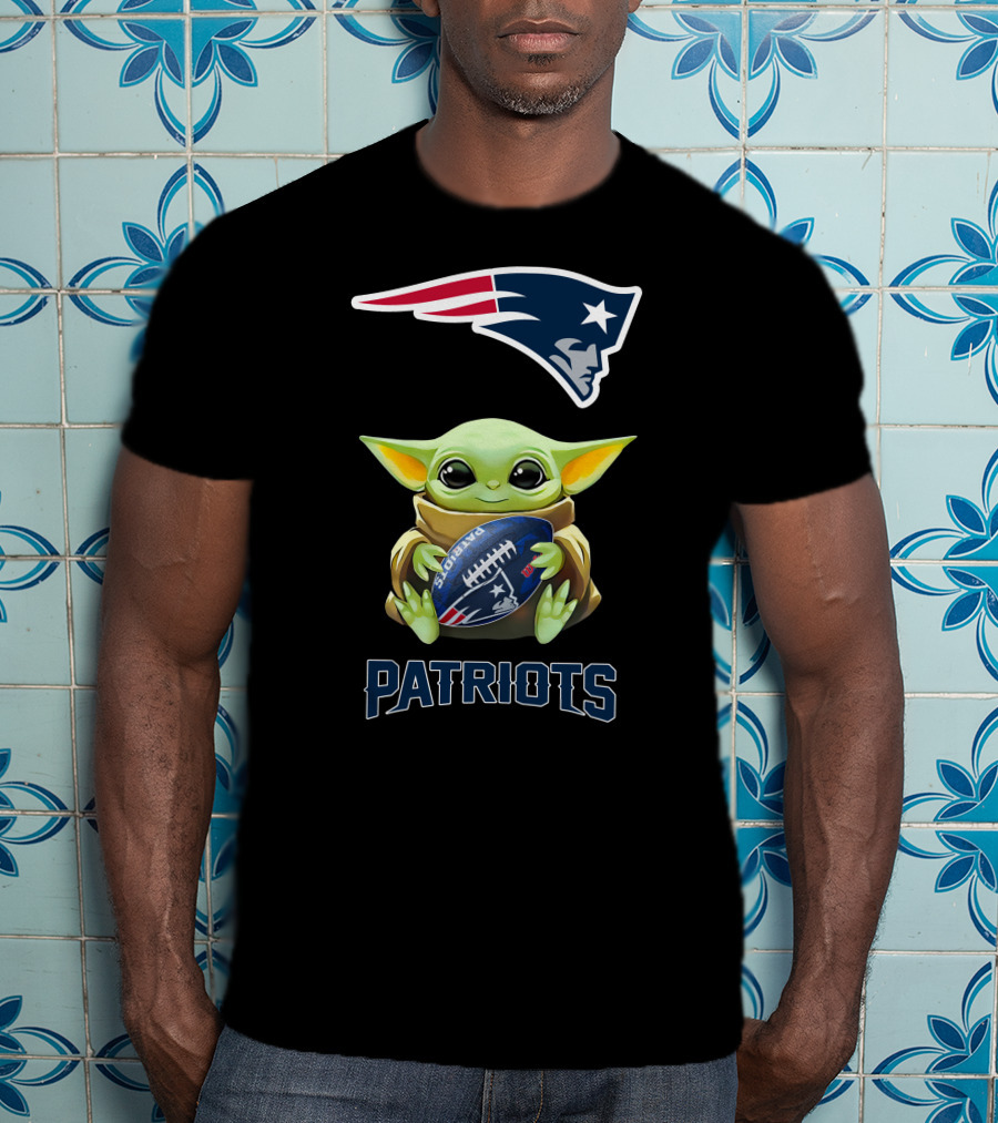 Baby Yoda Hugging New England Patriots Football Logo Fans T-Shirt