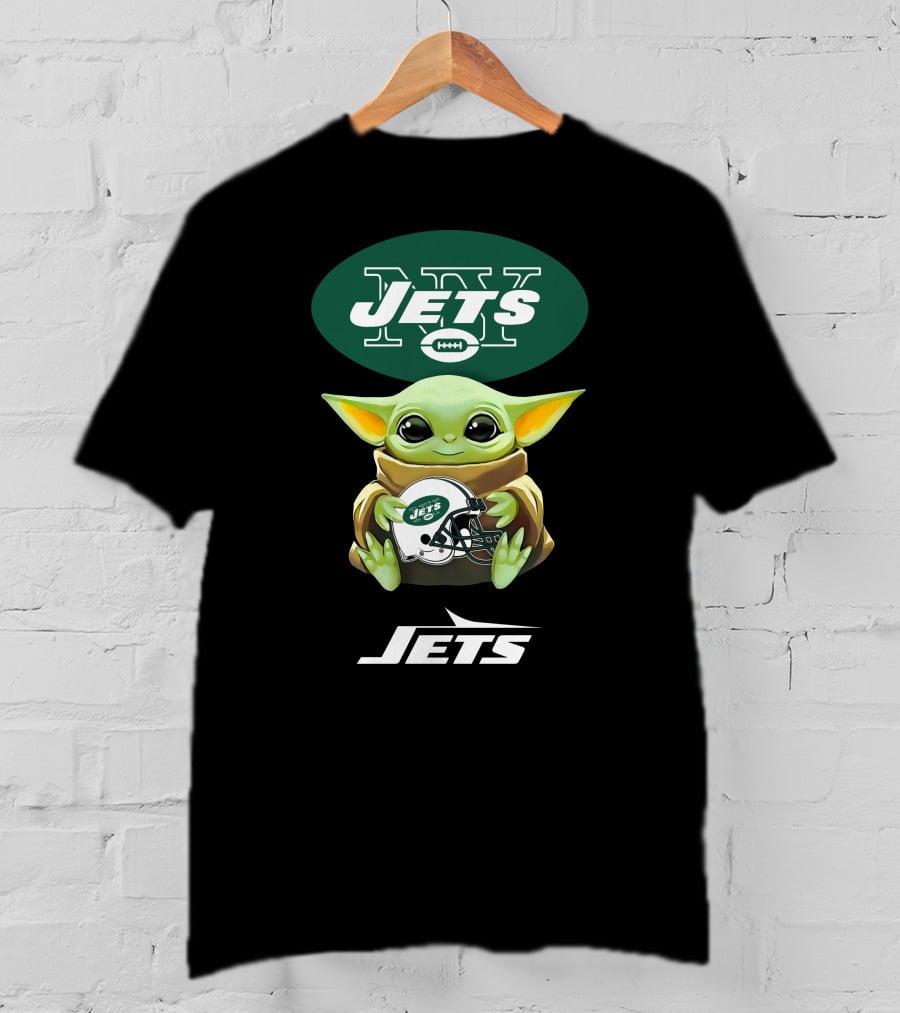 Baby Yoda Holding New York Jets NFL Helmet Football Fan T-Shirt