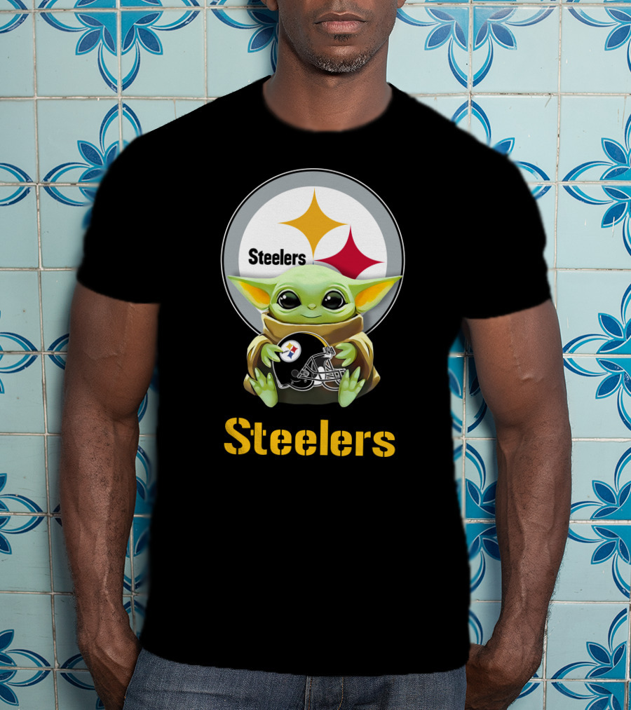 Baby Yoda Steelers Helmet Hug Steelers T-Shirt