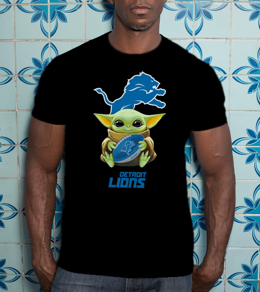 Star Wars Baby Yoda Holding Detroit Lions Football Fan T-Shirt