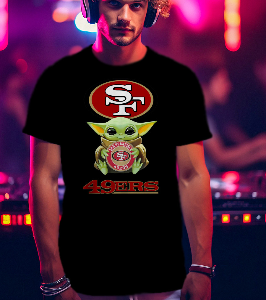 San Francisco 49ers Baby Yoda Hugging SF Logo Star Wars Theme 49ers T-Shirt