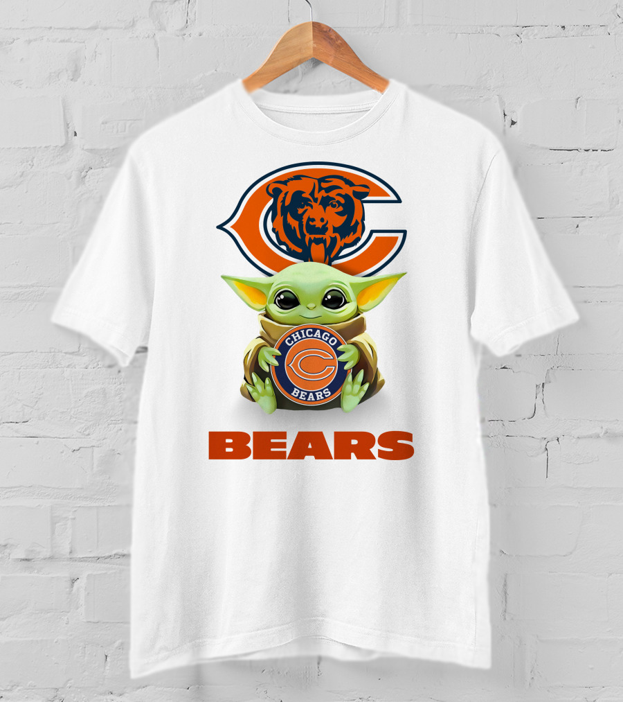 Star Wars Baby Yoda Hug Chicago Bears Bears T-Shirt