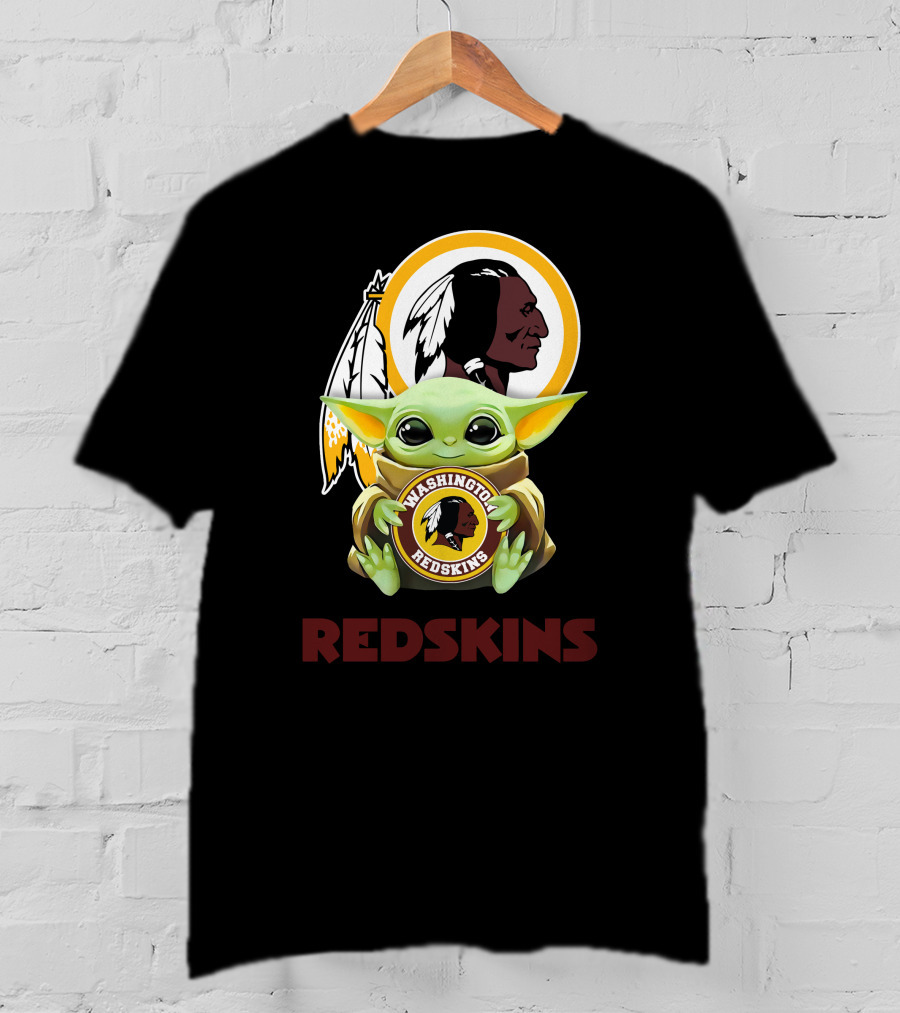 Washington Redskins Grogu Hug Iconic Star Wars Mandalorian Crossover Black T-Shirt
