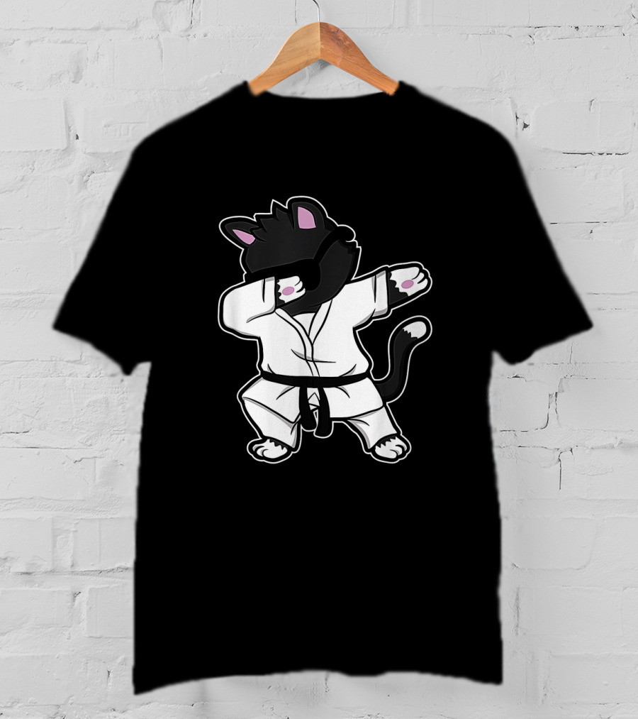 Karate Girls Love Funny Dabbing Karate Cat In Gi T-Shirt