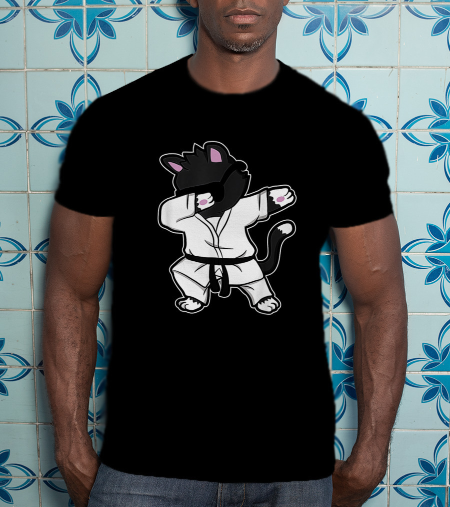 Karate Girls Love Funny Dabbing Karate Cat In Gi T-Shirt