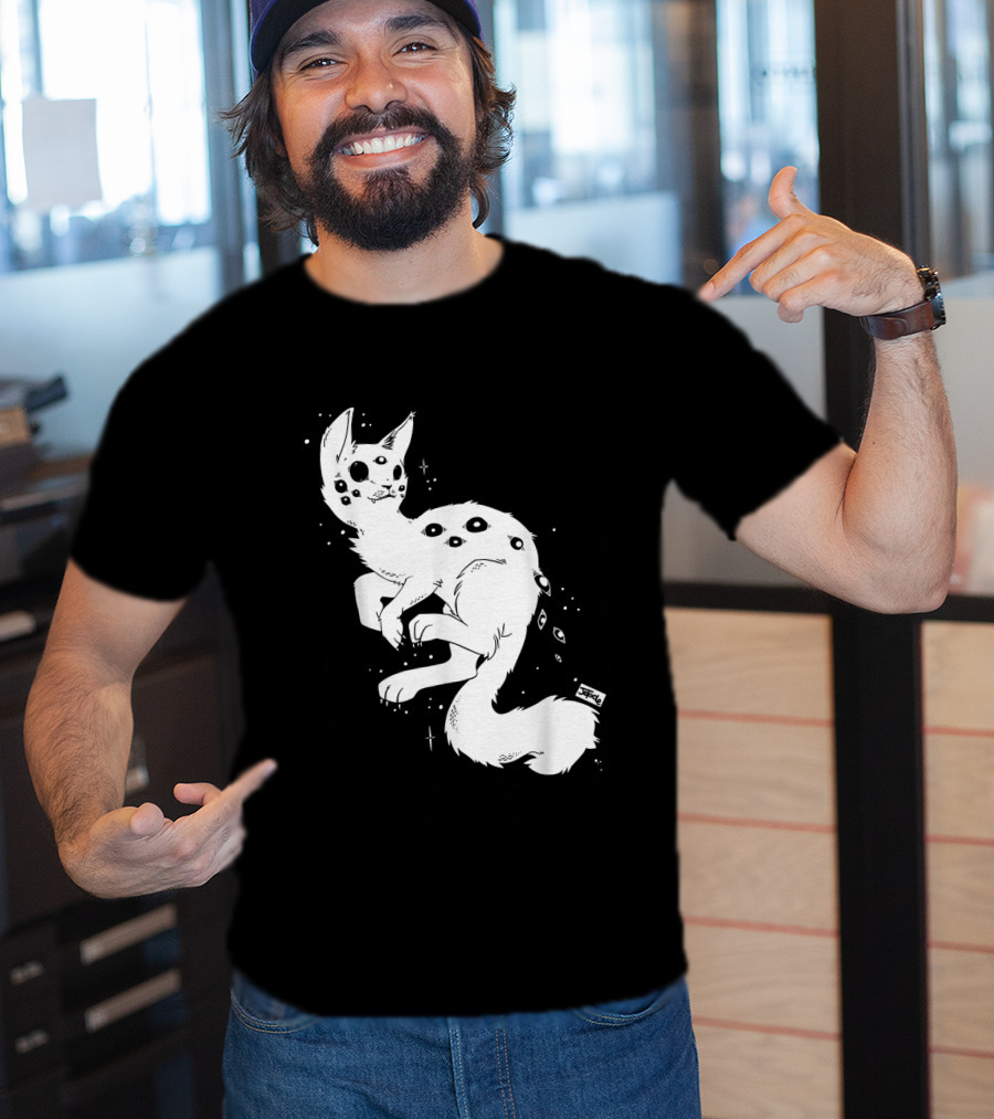 Creepy Cat Multi-Eyed Kawaii Kitty With Stars T-Shirt