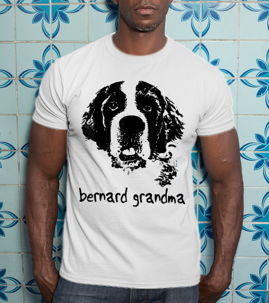 Bernard Grandma Hand Drawn Dog Lovers Gift T-Shirt