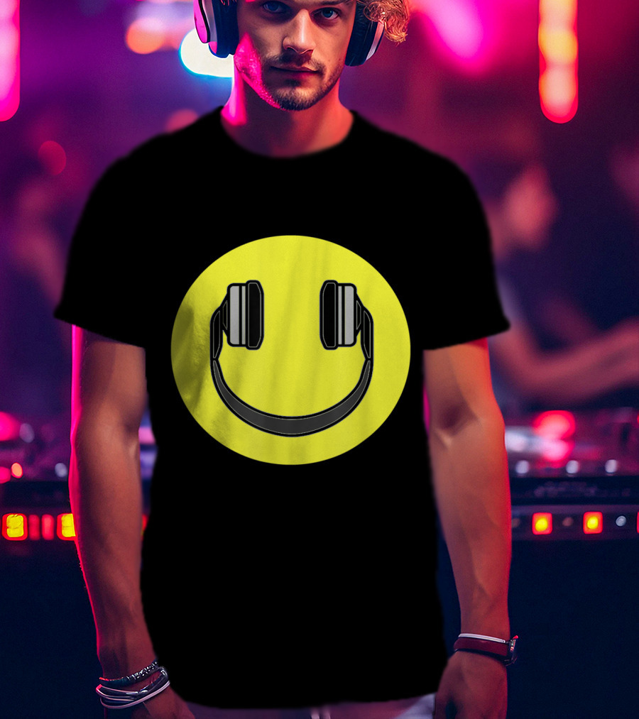 Club Smiley Techno Music DJ Headphone Face T-Shirt