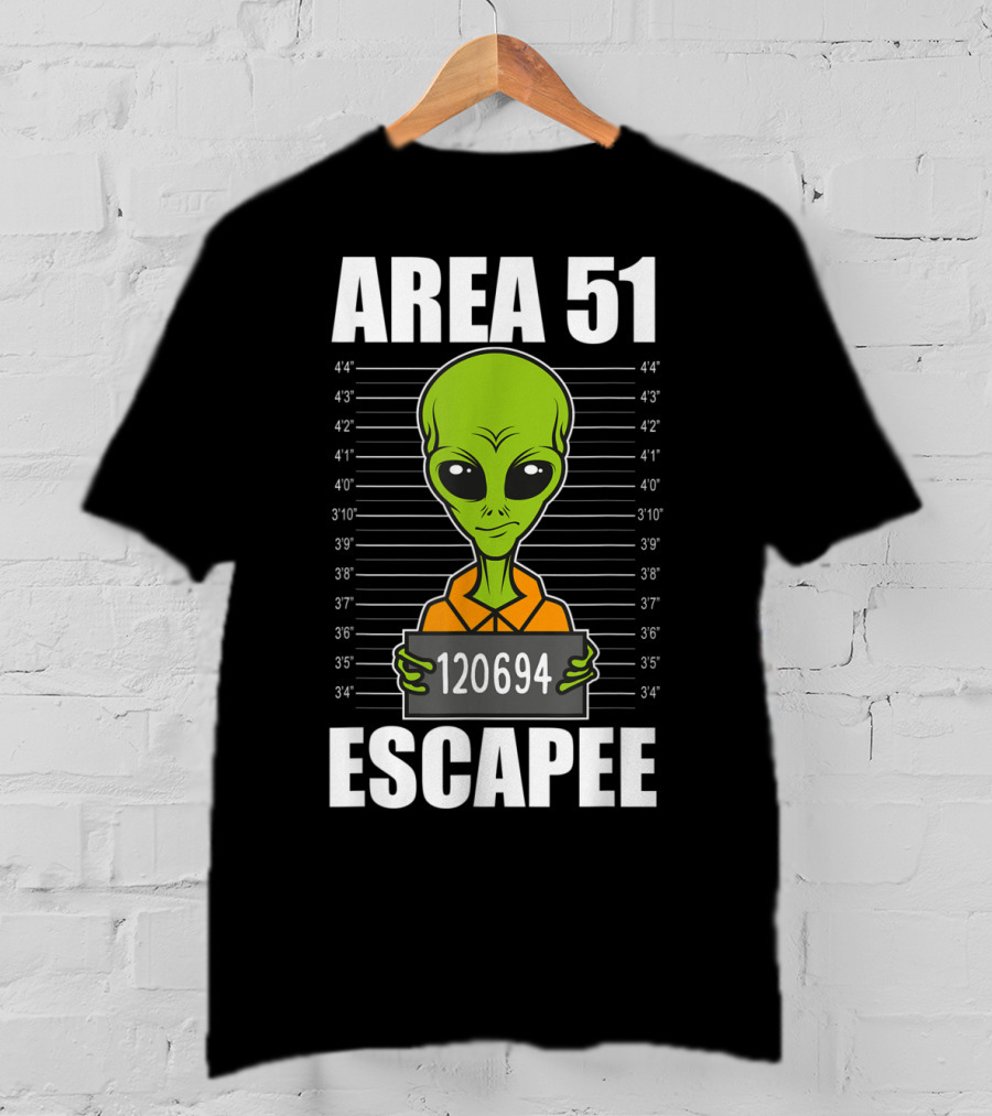 Area 51 Escapee Alien Mugshot With Height Chart T-Shirt