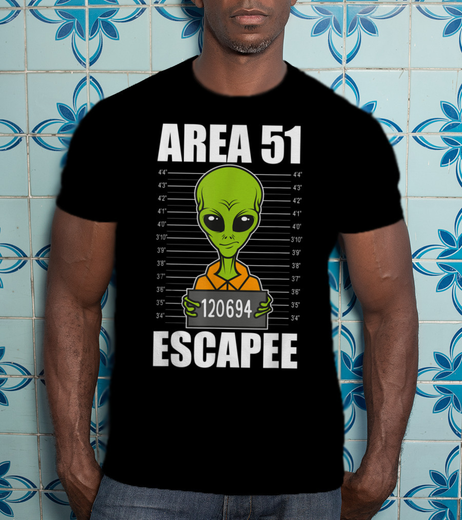 Area 51 Escapee Alien Mugshot With Height Chart T-Shirt