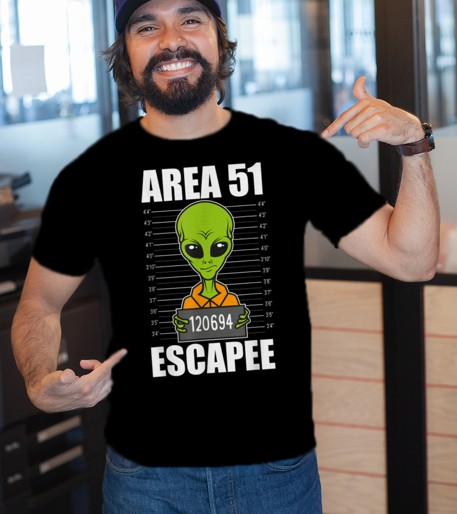 Area 51 Escapee Alien Mugshot With Height Chart T-Shirt