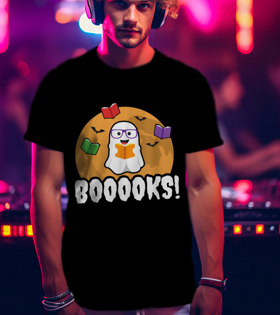 Booooks Ghost Boo Read Books Library Halloween Theme With Flying Bats And Moon T-Shirt