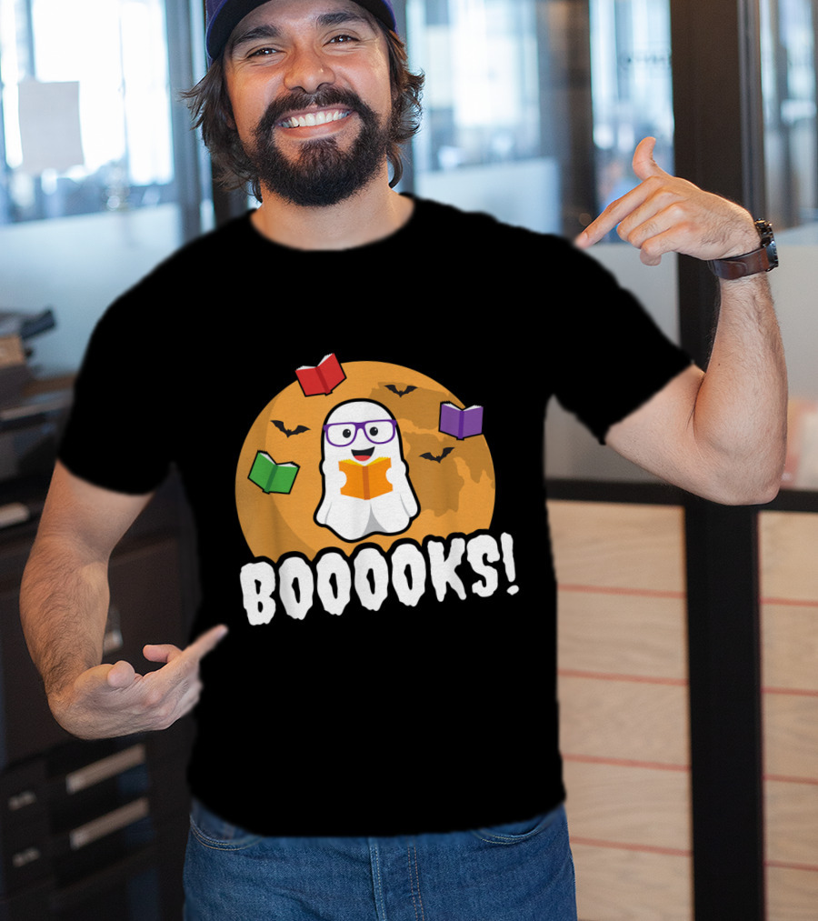 Booooks Ghost Boo Read Books Library Halloween Theme With Flying Bats And Moon T-Shirt