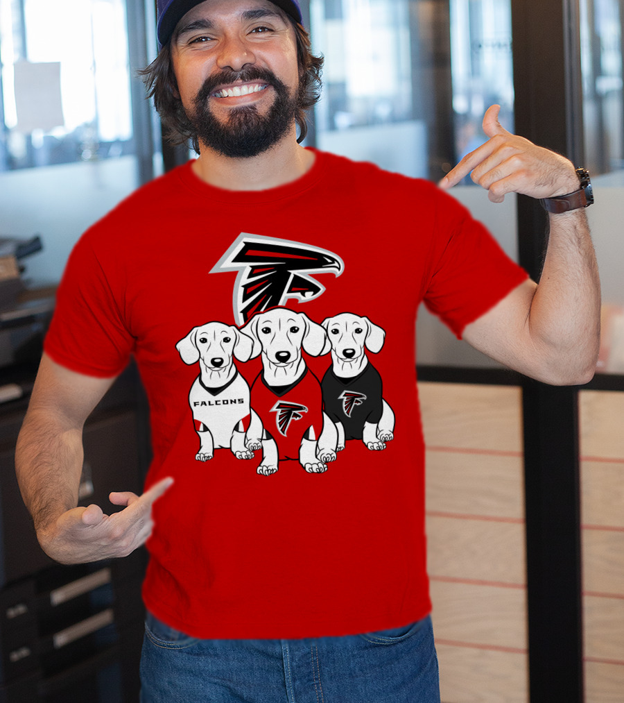 Atlanta Falcons With Dachshund  T-Shirt
