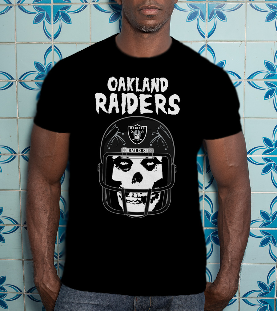 Oakland Raiders Skull Helmet T-Shirt
