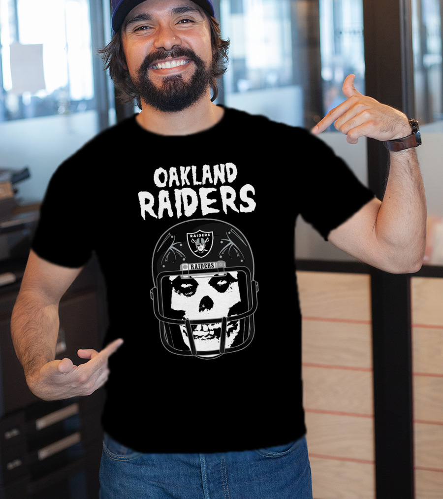 Oakland Raiders Skull Helmet T-Shirt