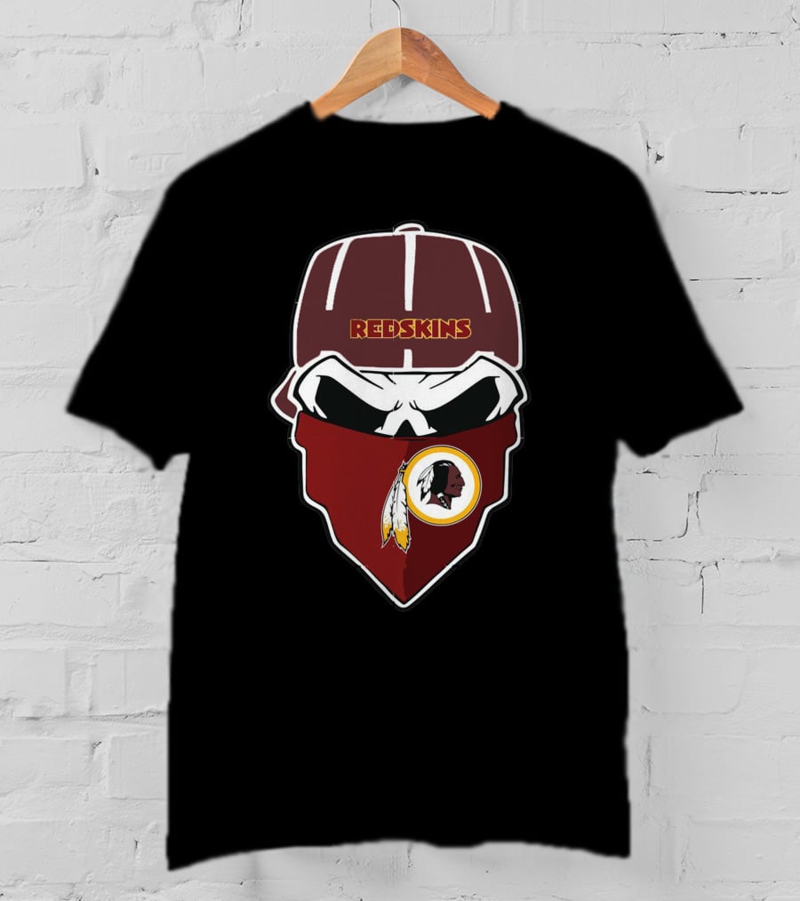 Redskins 06 Skull Bandana With Logo And Red Hat T-Shirt