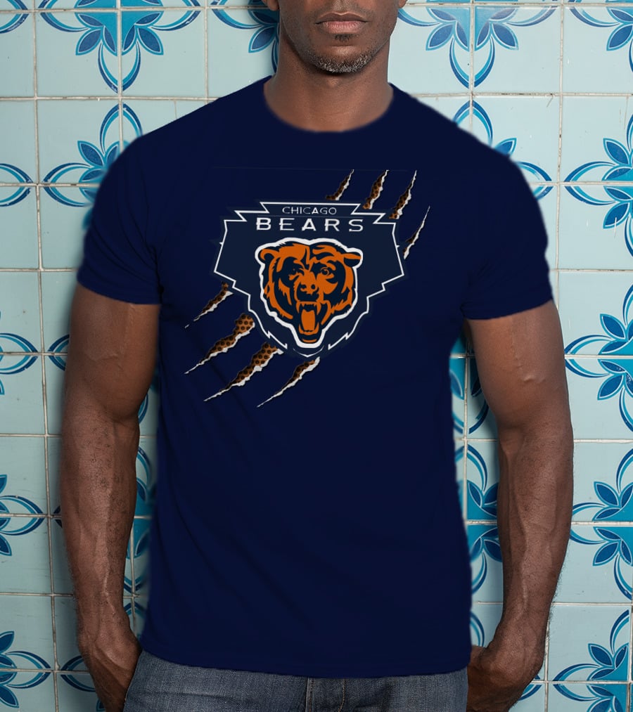 Chicago Bears Logo With Roaring Bear And Claw Marks T-Shirt