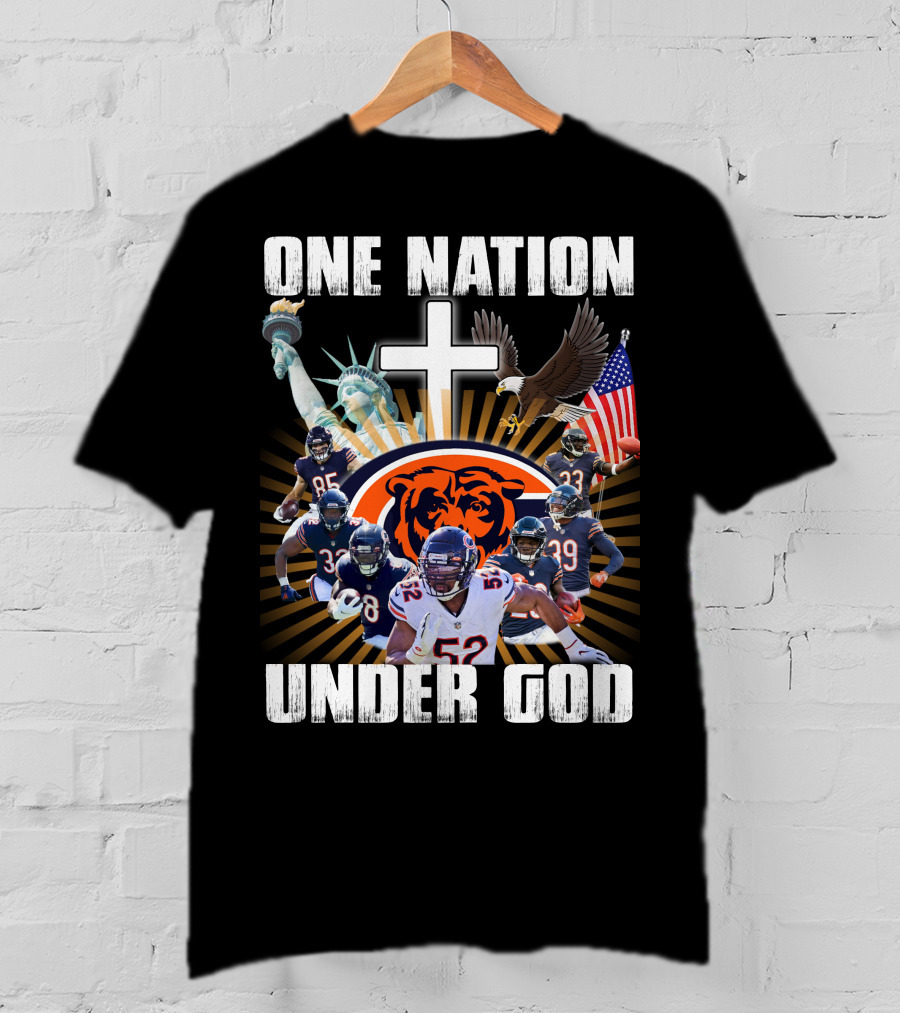 Chicago Bears One Nation Under God Statue Of Liberty American Flag Cross Football Players T-Shirt