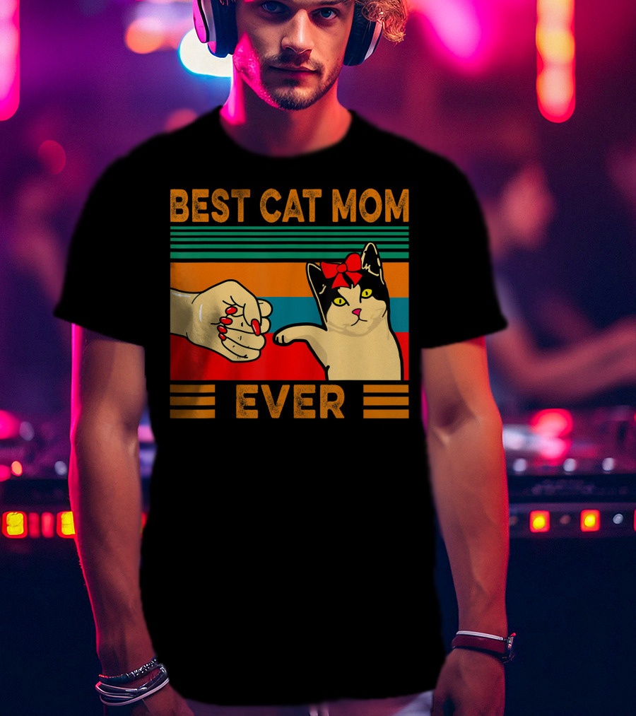 Best Cat Mom Ever Vintage Retro Cat Fist Bump T-Shirt