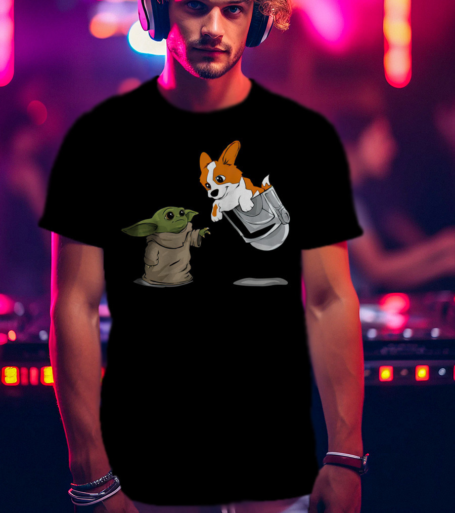 Cute Corgi With Baby Alien Companion T-Shirt