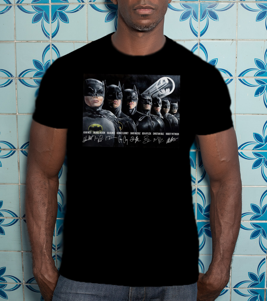 Adam West Michael Keaton Val Kilmer George Clooney David Mazouz Ben Affleck Christian Bale Robert Pattinson Batman Bat-Signal T-Shirt