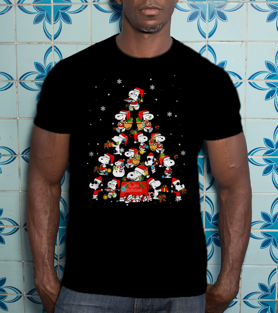 Snoopy Christmas Tree With Santa Hats ZN231 T-Shirt