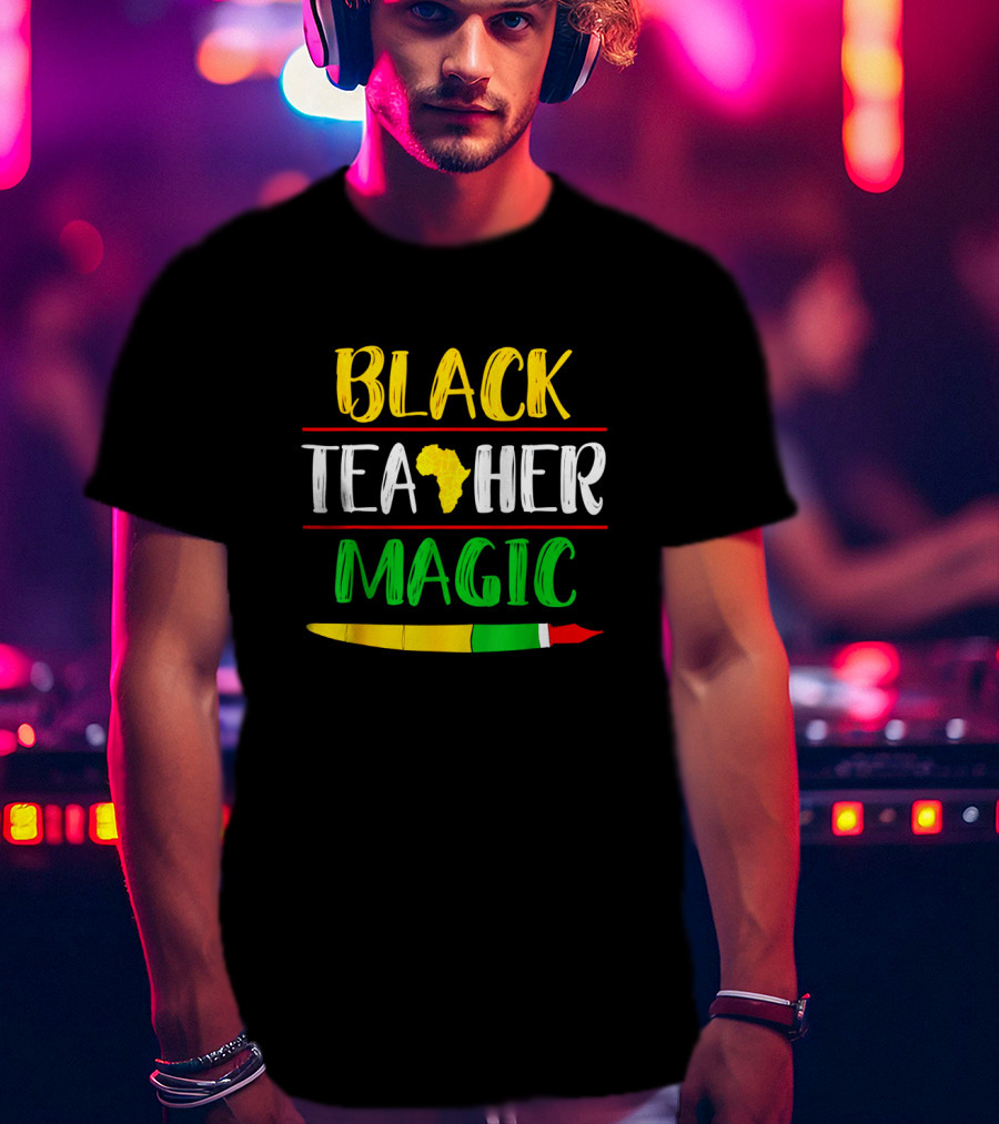 Black Teacher Magic Africa Heart Black History Month T-Shirt