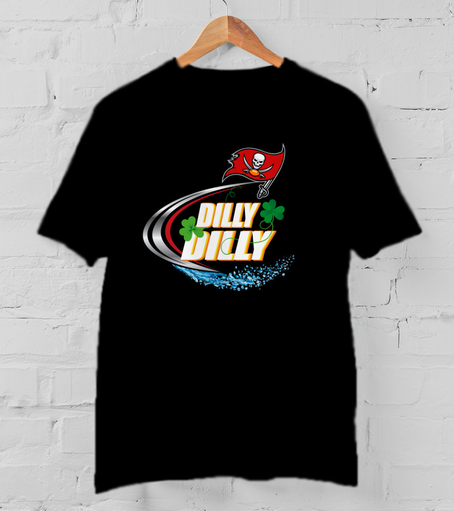 Dilly Dilly Tampa Bay Buccaneers Flag With Shamrocks And Water Splash T-Shirt