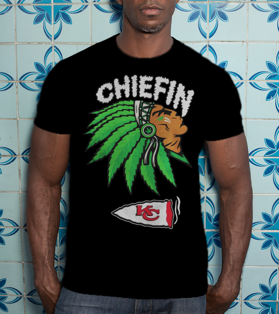 Kansas City Chiefs Chiefin Weed Smoke T-Shirt