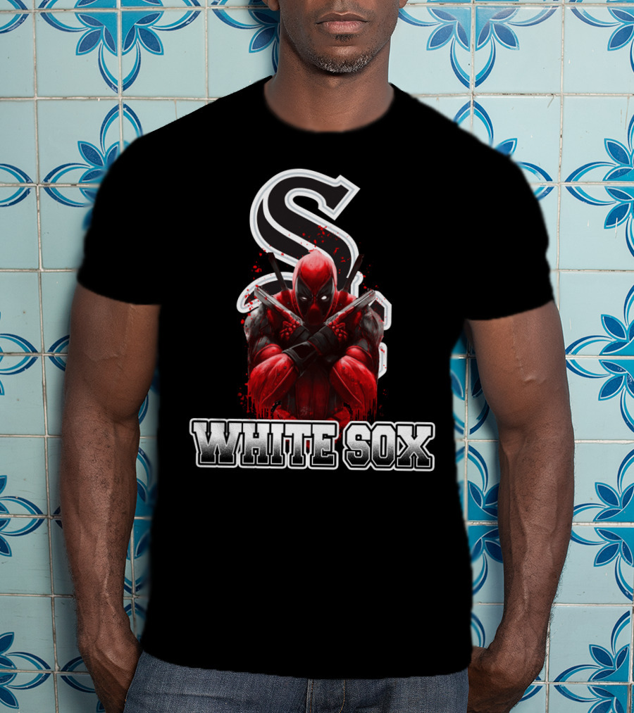 Chicago White Sox Deadpool Crossed Swords T-Shirt
