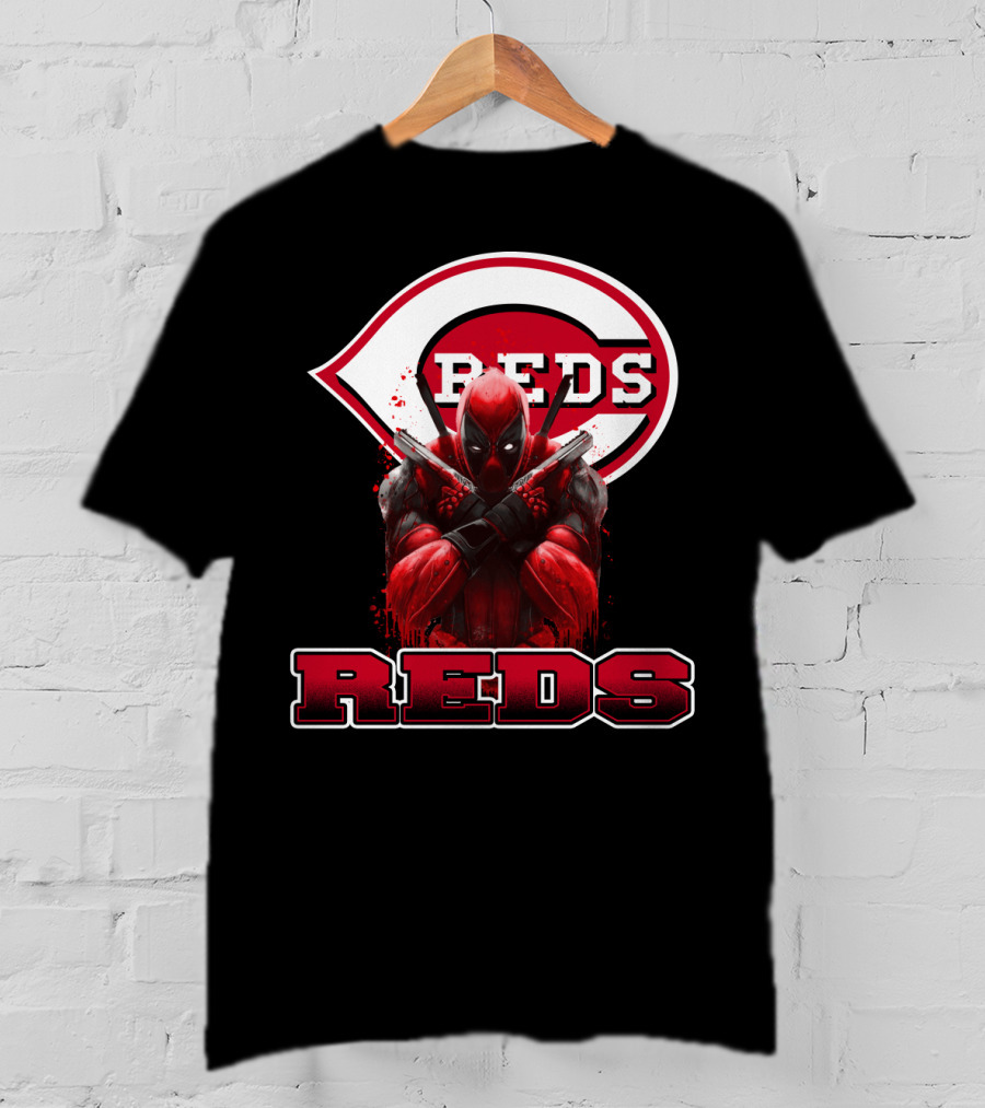 Cincinnati Reds Deadpool Crossover Fans T-Shirt