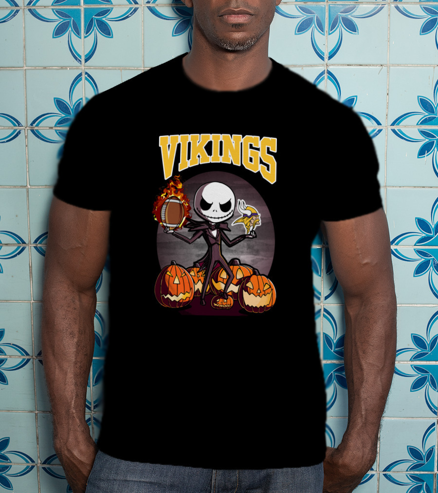 Jack Skellington Halloween Minnesota Vikings Football And Pumpkins T-Shirt