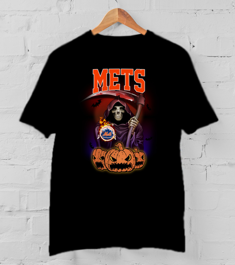 Mets Reaper Holding Flaming New York Logo Surrounded By Scary Pumpkins T-Shirt