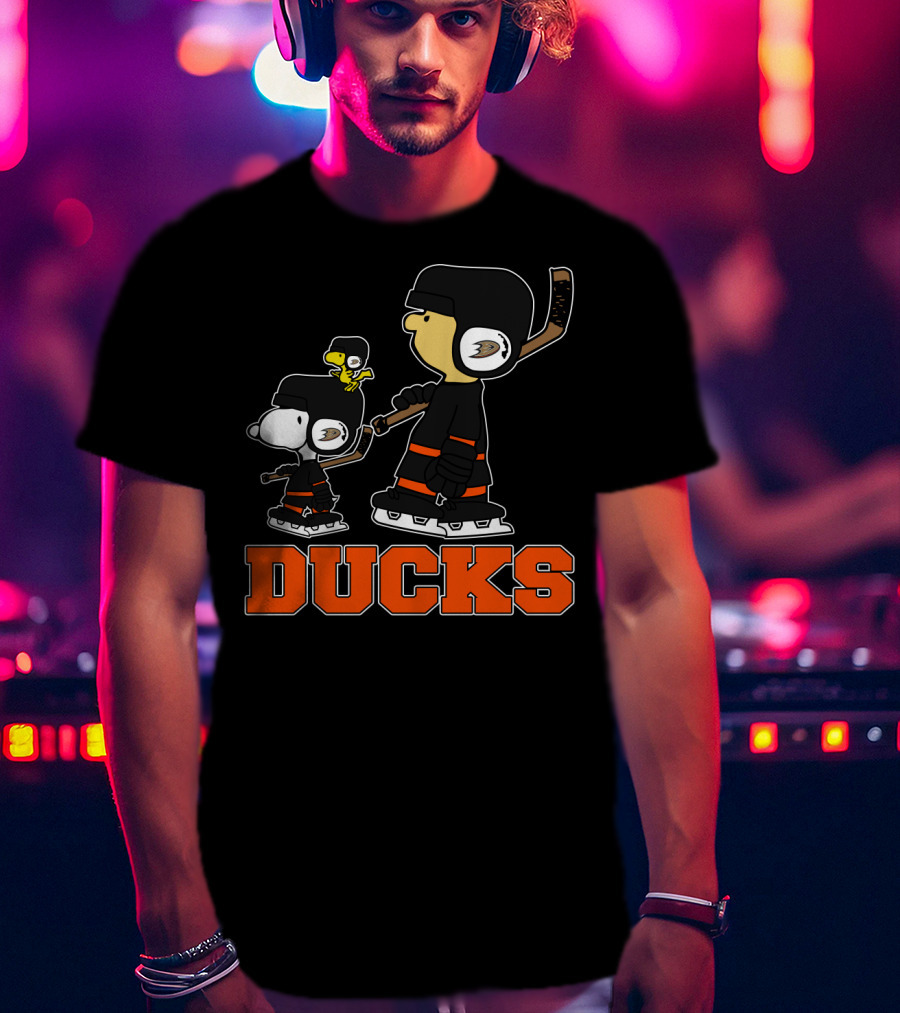 Snoopy Woodstock And Anaheim Ducks Hockey Team Fans T-Shirt