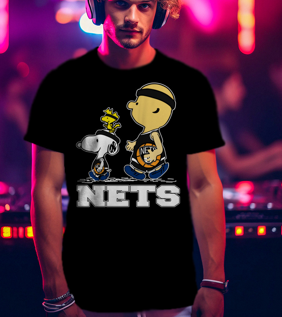 Snoopy And Woodstock Brooklyn Nets Basketball Fans T-Shirt