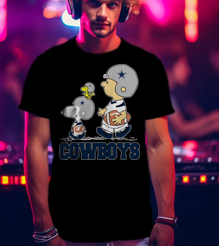 Snoopy Peanuts Dallas Cowboys Football Fans T-Shirt