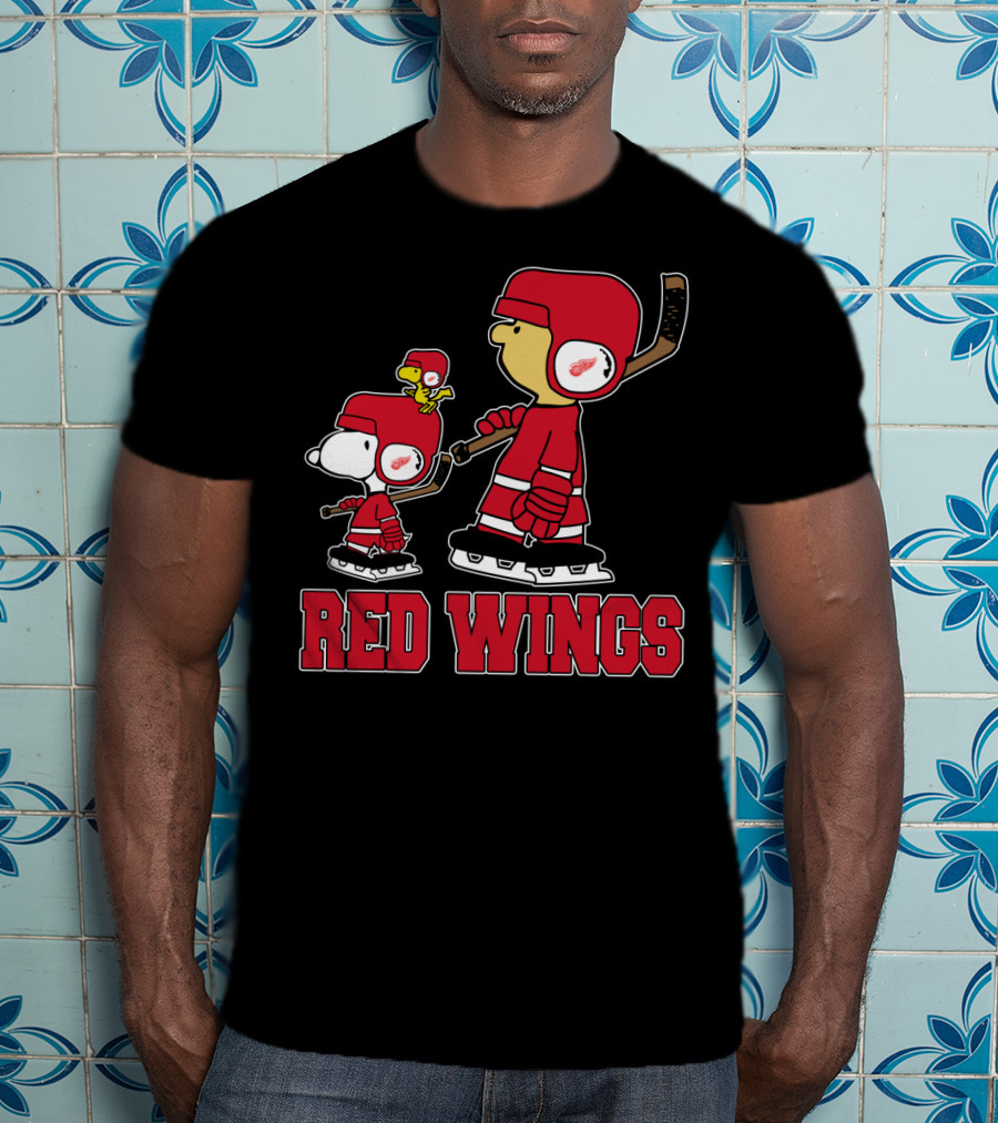 Snoopy And Detroit Red Wings Ice Hockey Fan Team-Up T-Shirt