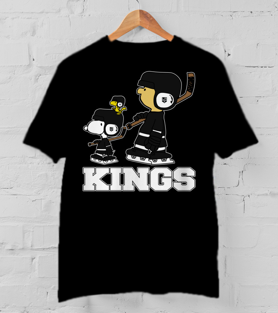 Snoopy Woodstock And Los Angeles Kings Hockey Fans Ice Skating T-Shirt