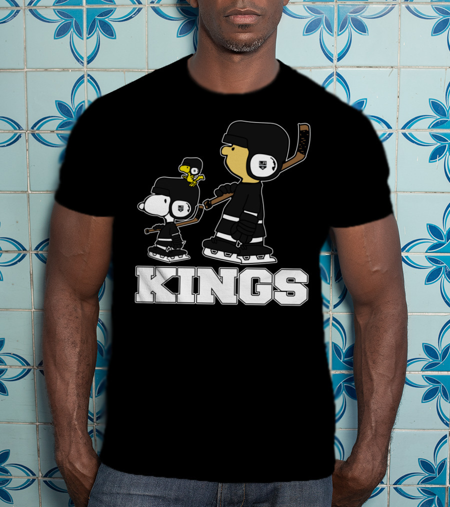 Snoopy Woodstock And Los Angeles Kings Hockey Fans Ice Skating T-Shirt