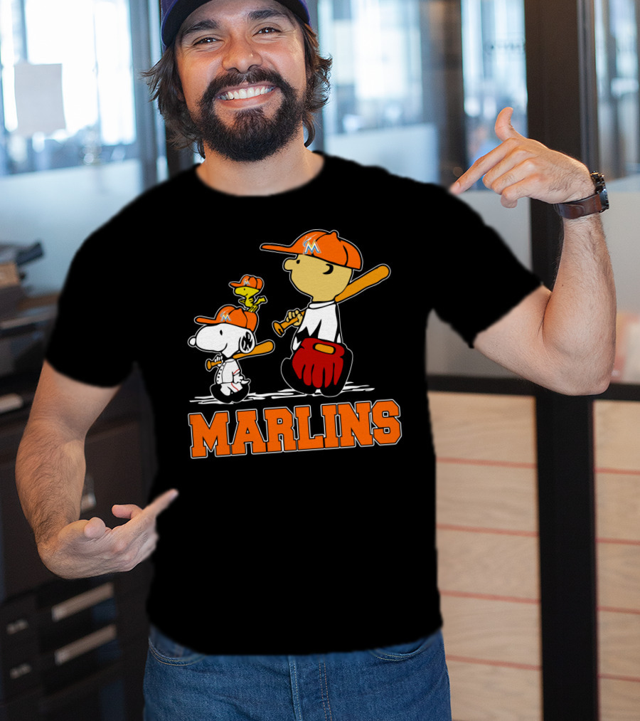 Marlins Snoopy Woodstock And Charlie Brown Baseball Fans T-Shirt