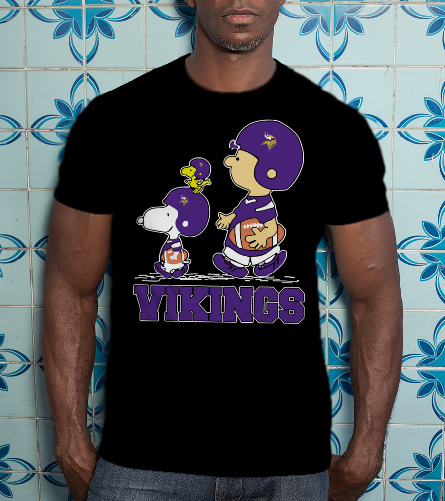 Snoopy And Woodstock With Minnesota Vikings Fans Football Helmets T-Shirt