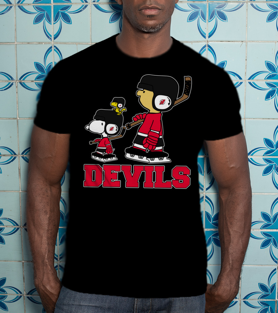 Snoopy And Woodstock In New Jersey Devils Hockey Gear T-Shirt