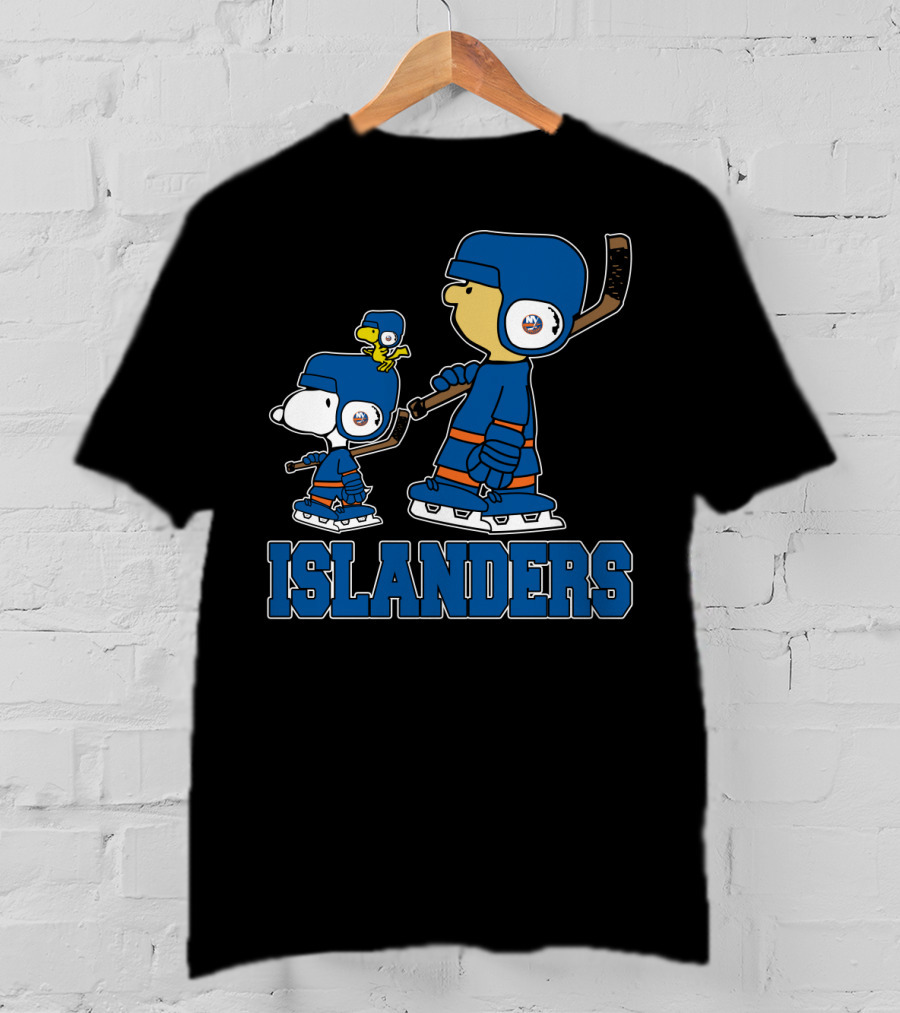Snoopy And Woodstock Ice Hockey With Islanders Fans T-Shirt