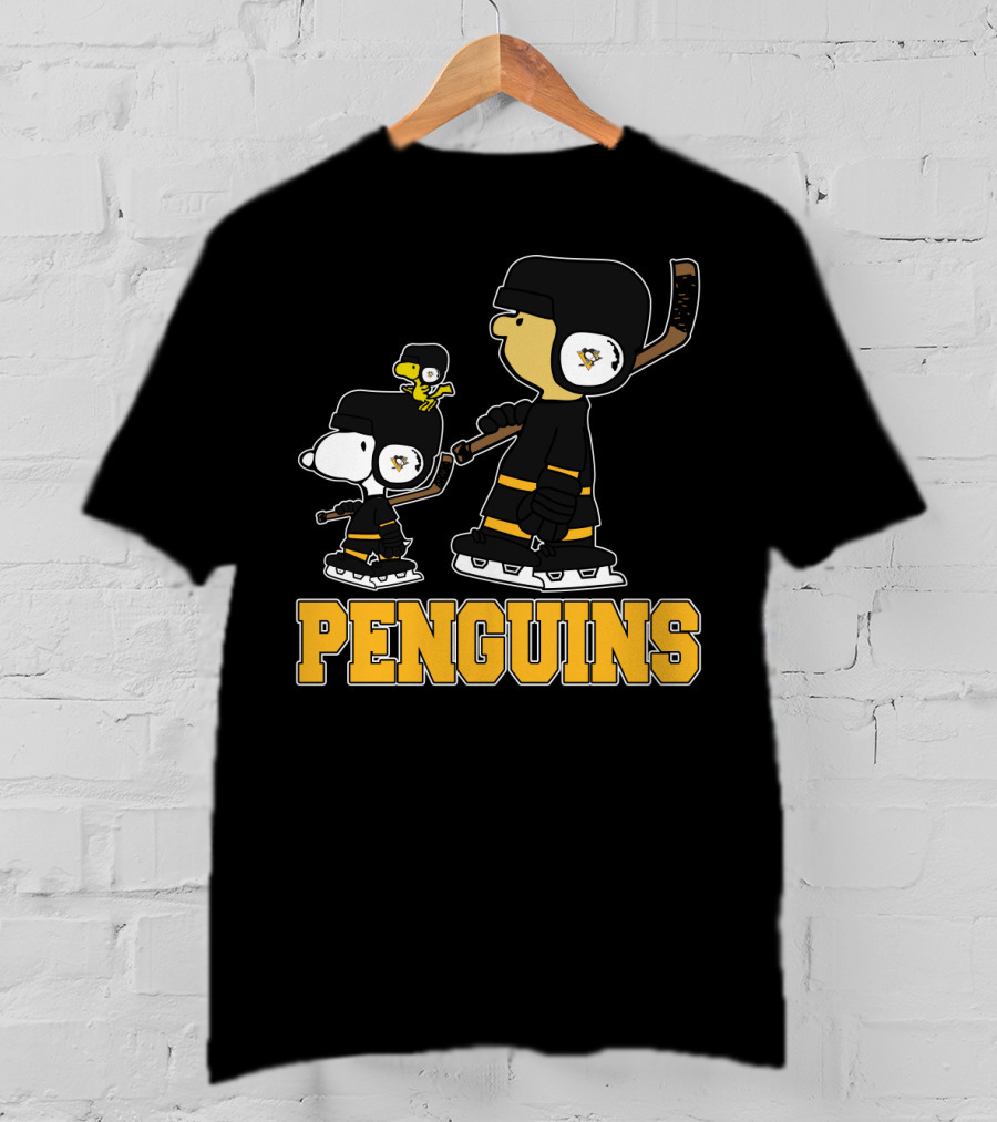 Snoopy And Woodstock With Pittsburgh Penguins Hockey Gear T-Shirt