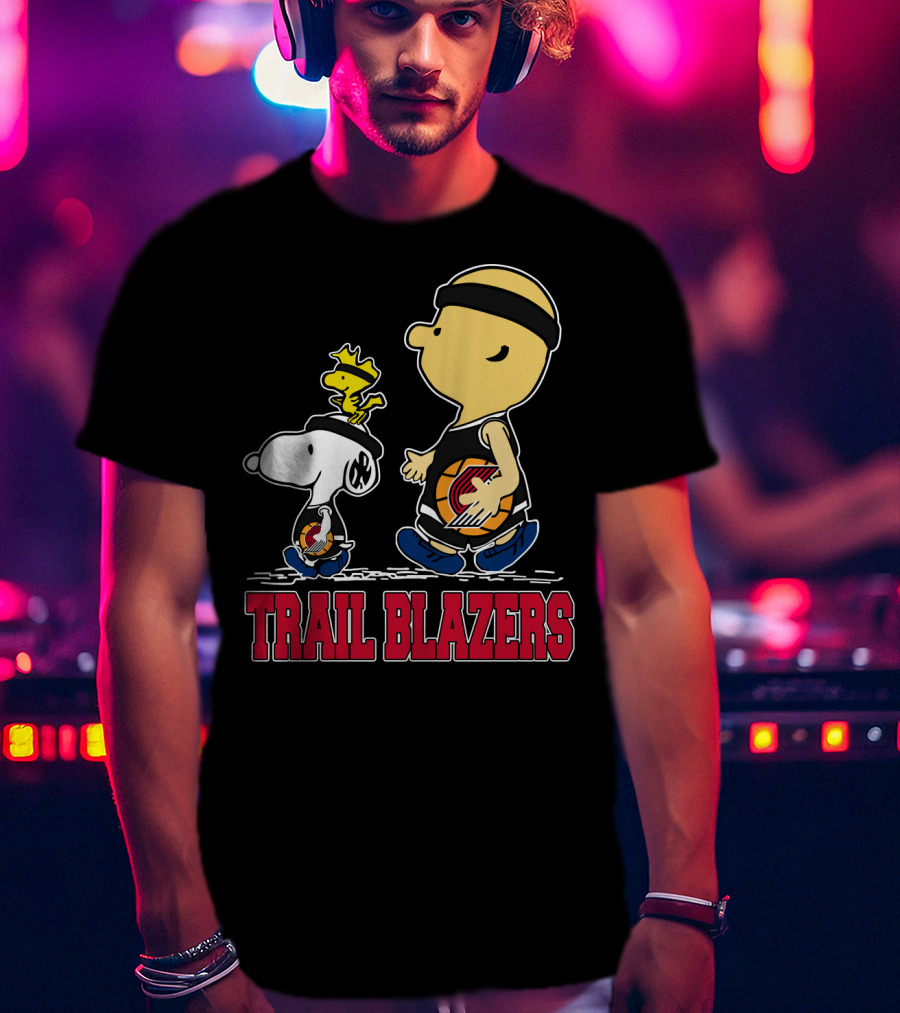 Snoopy And Woodstock Portland Trail Blazers Fans Basketball Theme T-Shirt